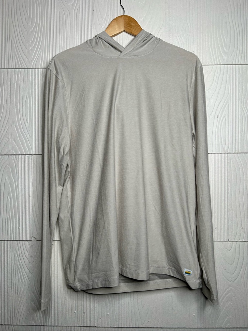 Vuori Light Stone Hooded Long-Sleeve Shirt